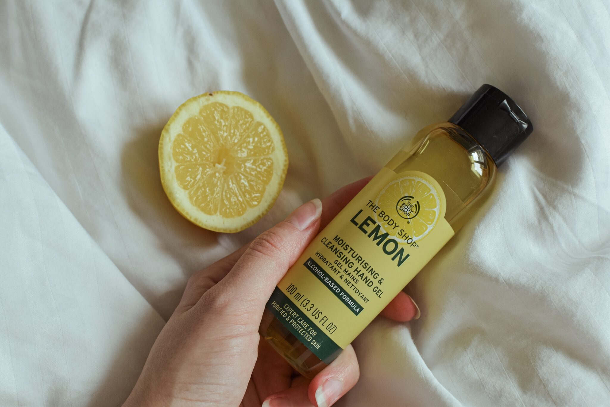 The Body Shop - Lemon Moisturising & Cleansing Handgel