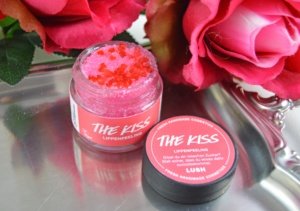 Lush the kiss lip scrub