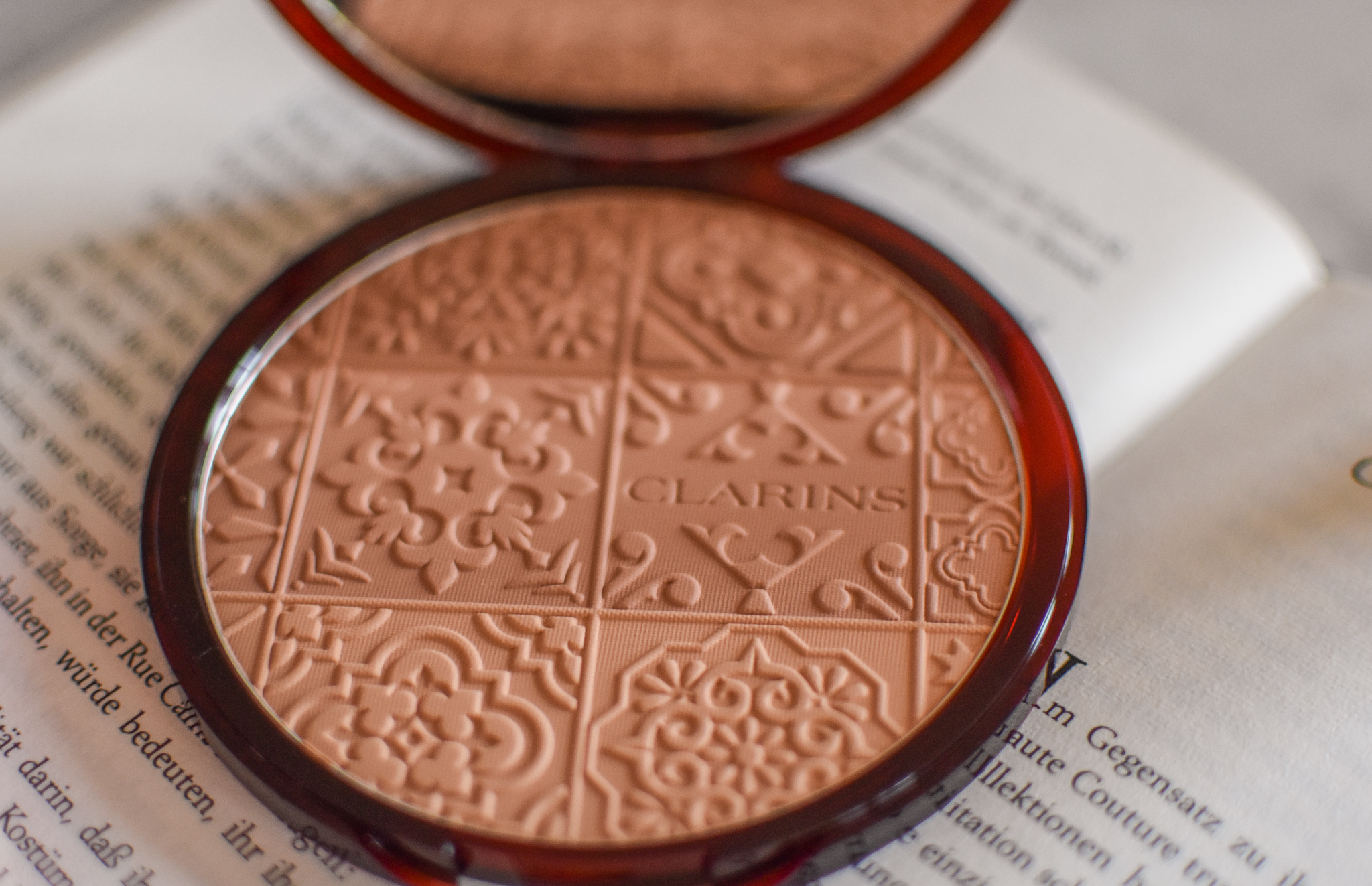 Clarins AUF DIE WUNSCHLISTE > Sonnenpuder Bronzing Compact NEU Sonnenpuder Bronzing Compact