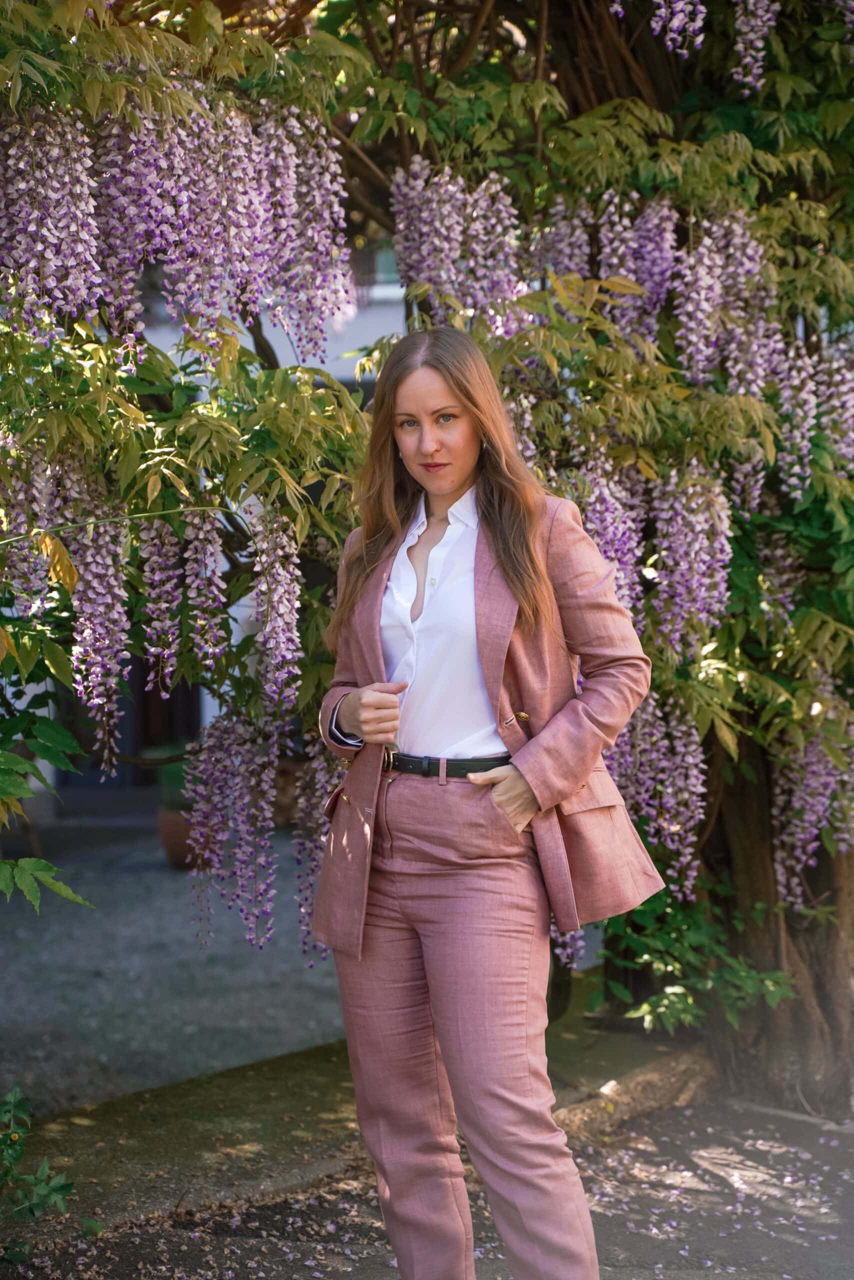 Summer style: my tailored linen suit and the perfect white blouse from Sumissura